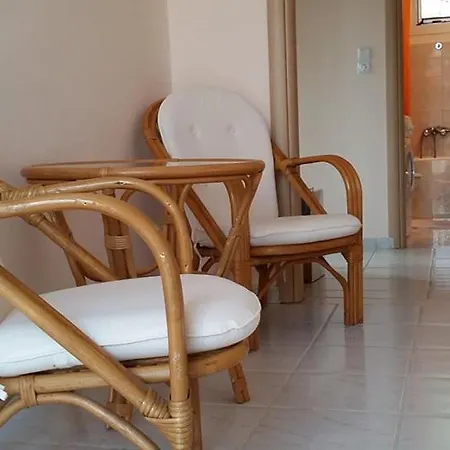 Apartman Traditional House Dhematora